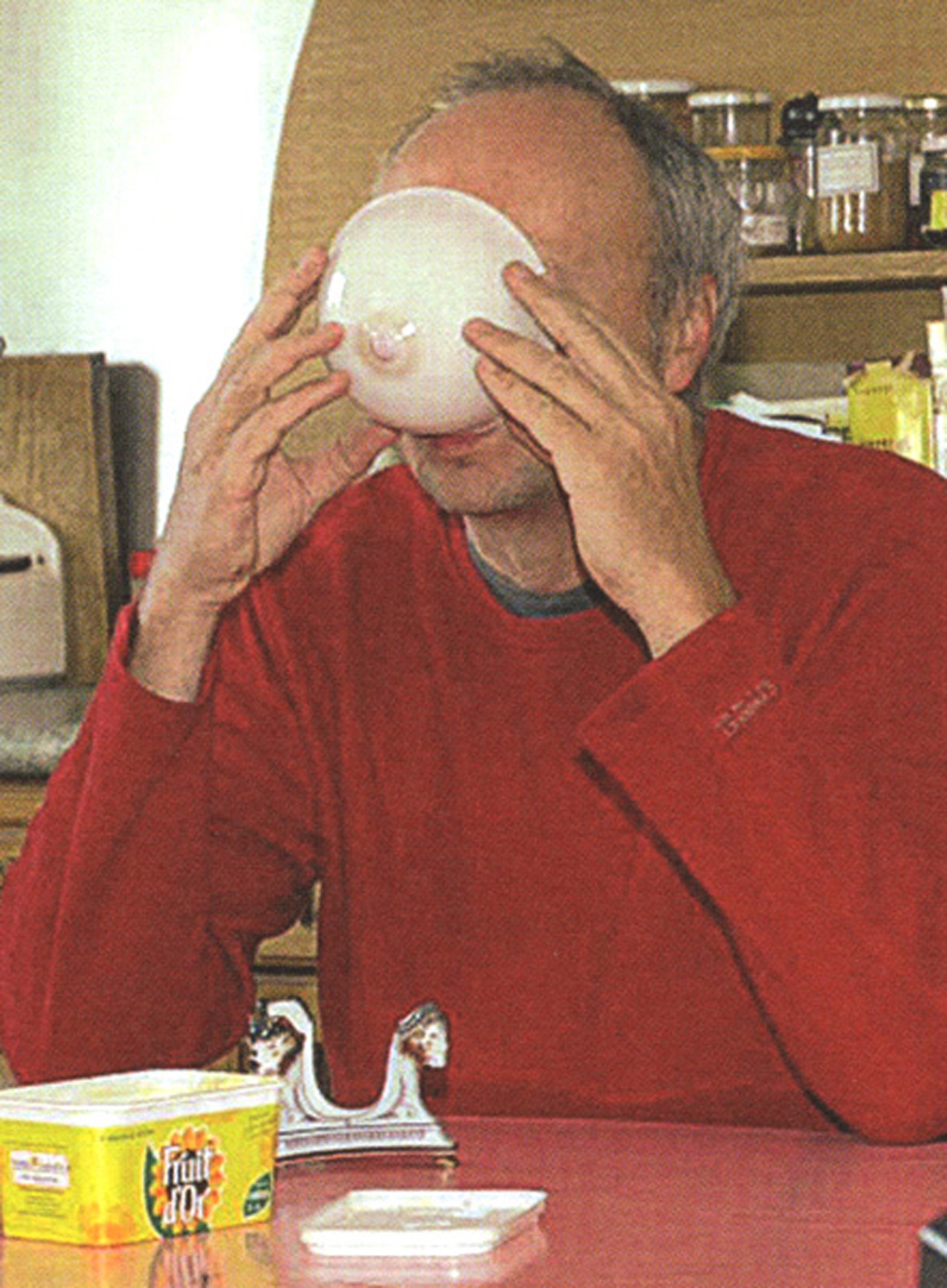 {Petit déjeuner}, 2005