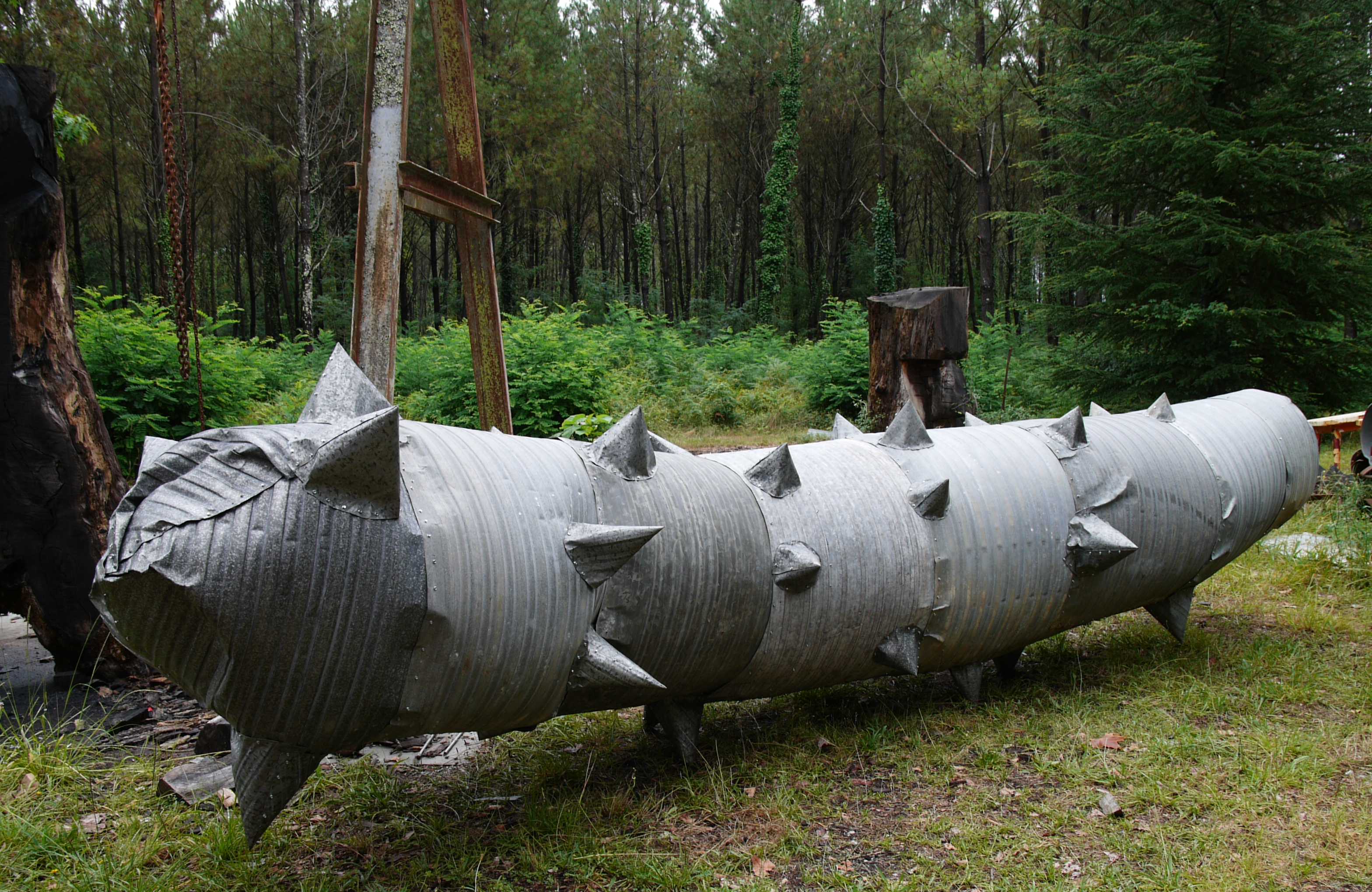Installation de la sculpture à Taller (atelier de l'artiste)