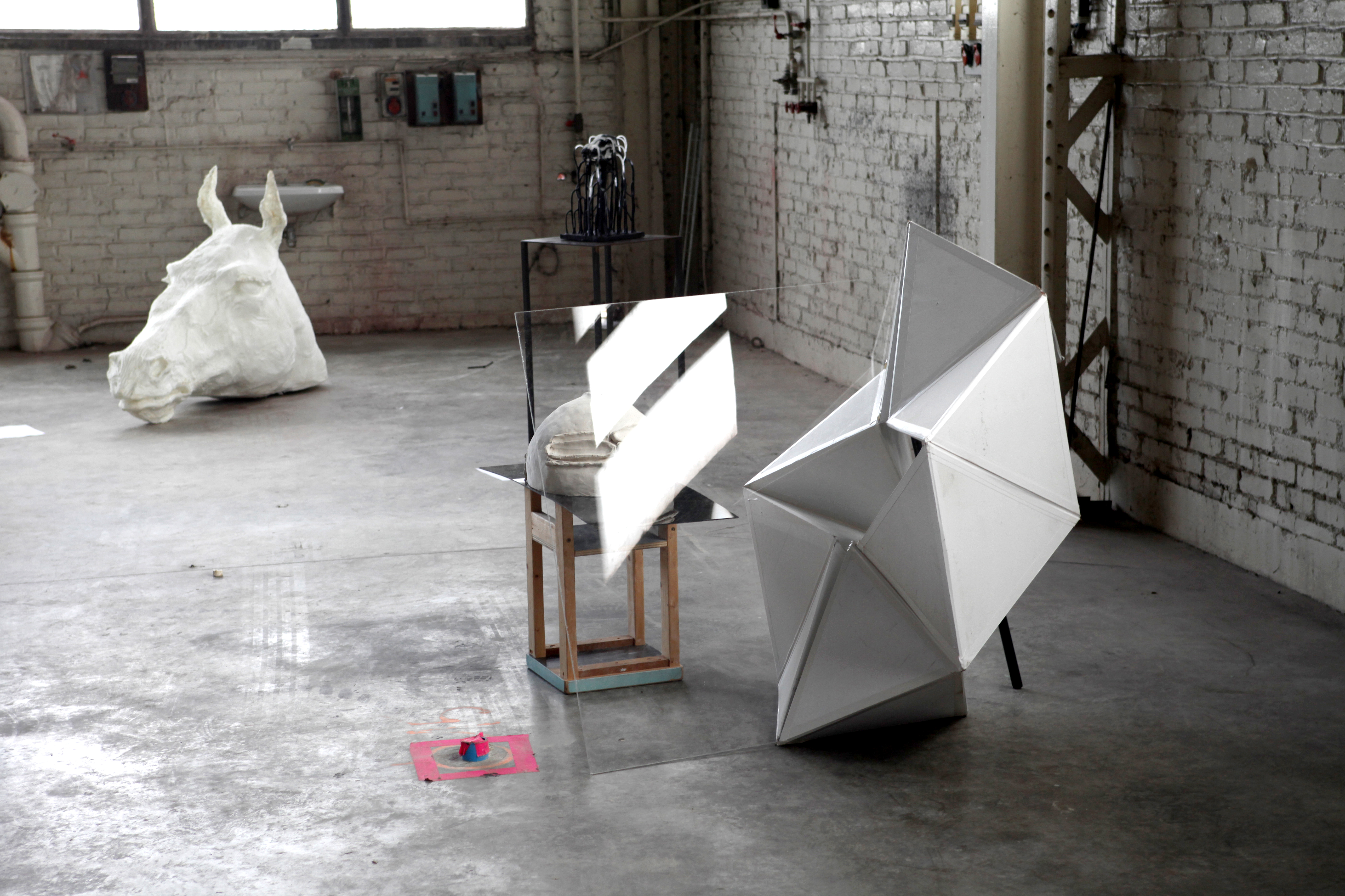 {Georges Bataille se décrottant l'œil}, 2019