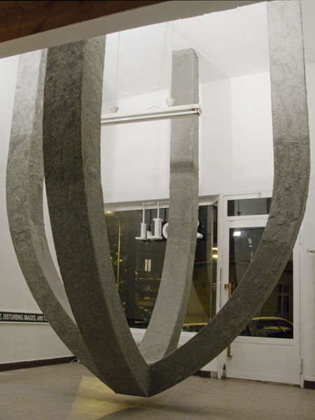 {La chambre obscure (le tourisme),} 2009