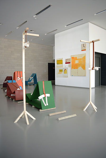 Avec des peintures de Paulis Liepa