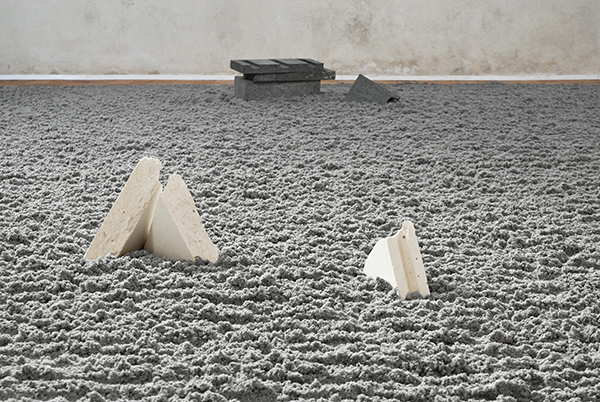 Vue de l'exposition Paysages empruntés