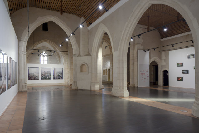 Vue de l'exposition, vieille église Saint-Vincent, Mérignac (2020)