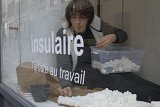 {Insulaire - l'artiste au travail}, 2020