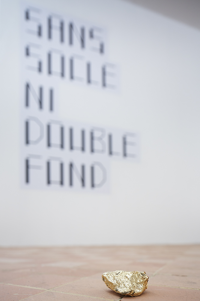 Entrée de l'exposition {{Sans socle ni double-fond,}} 2014