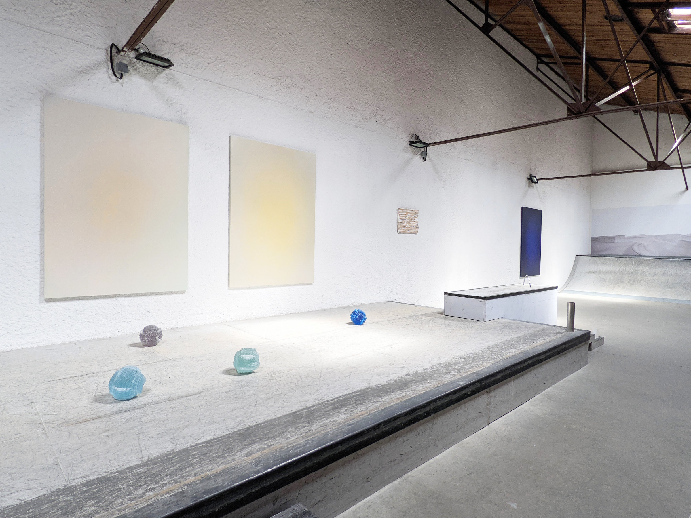 Au sol : Lucie lanzini, Perles (série), 2023
