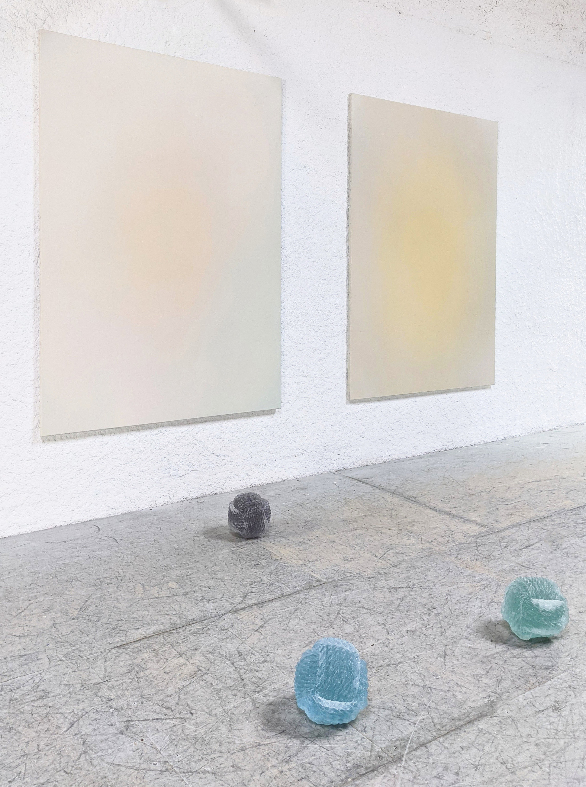 Au sol : Lucie lanzini, Perles (série), 2023