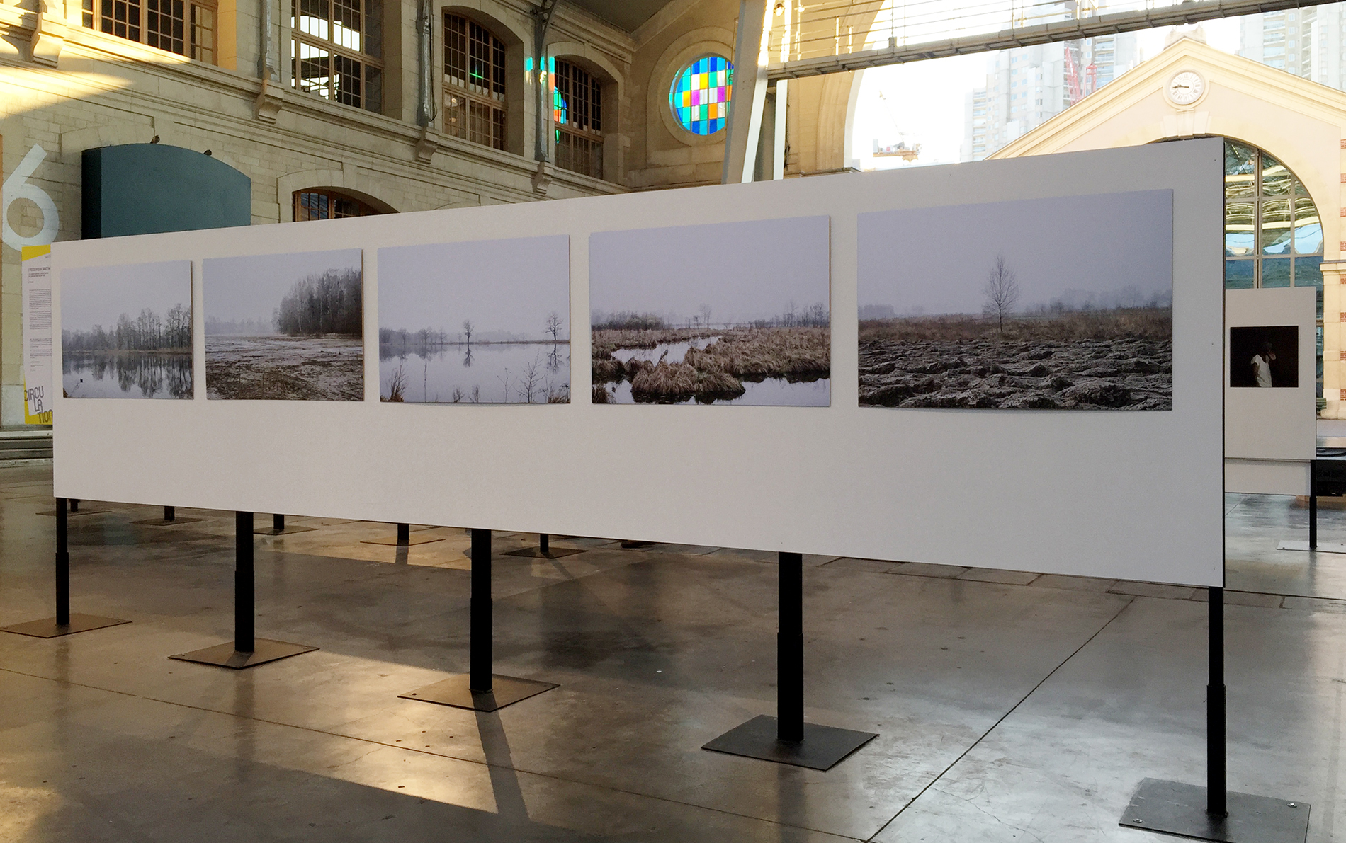 Vue de l'exposition, Festival Circulation(s), Le CENTQUATRE-PARIS