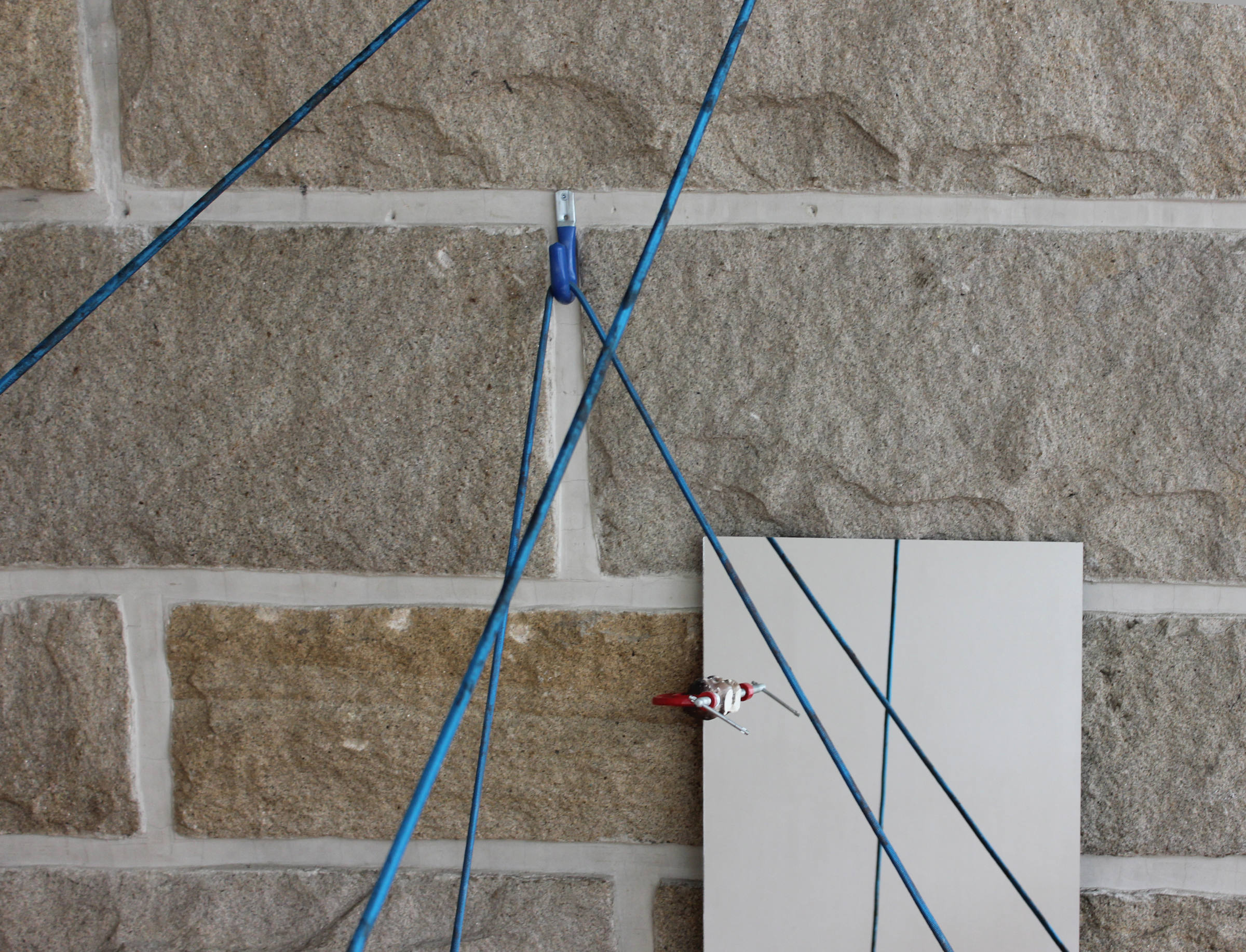 {Tourner la tête à l'inertie}, détail, 2018