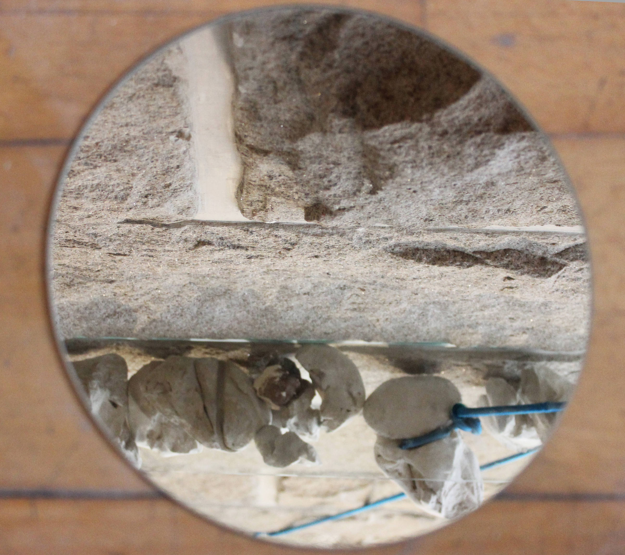 {Tourner la tête à l'inertie}, détail, 2018