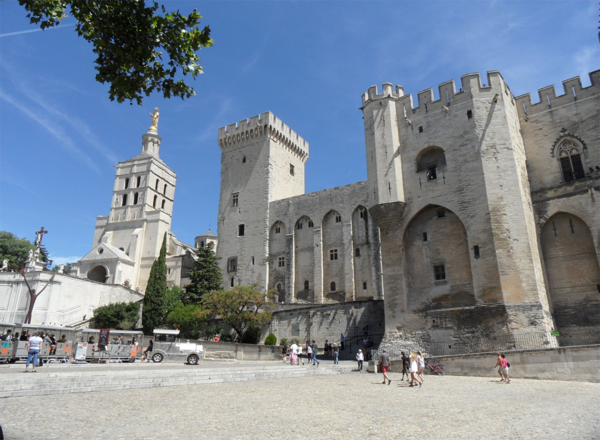 Photographie de vacances, Palais des Papes, Avignon, 2019