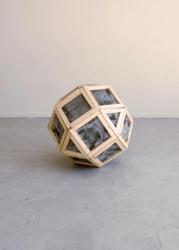 {Rhombi, d'après Raphael Zarka}, 2015