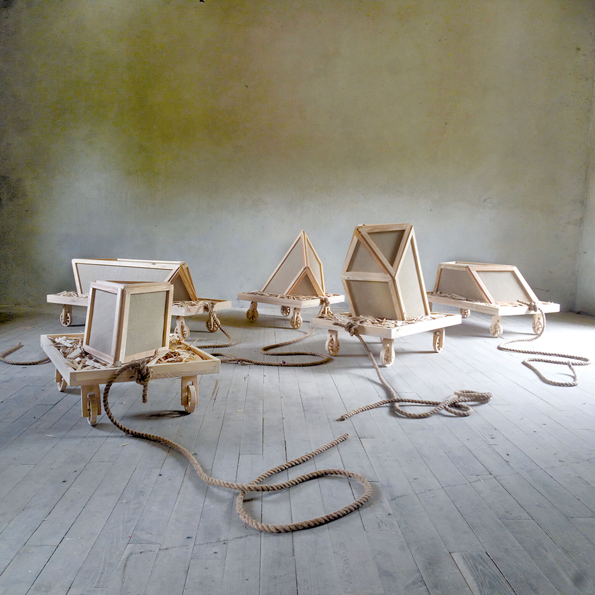 {Les roches errantes, d'après Tony Smith}, 2019