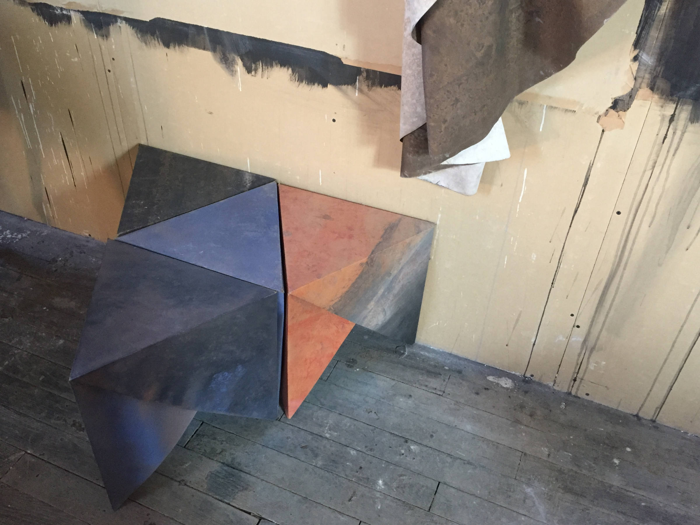 {Tripodes}, 2014