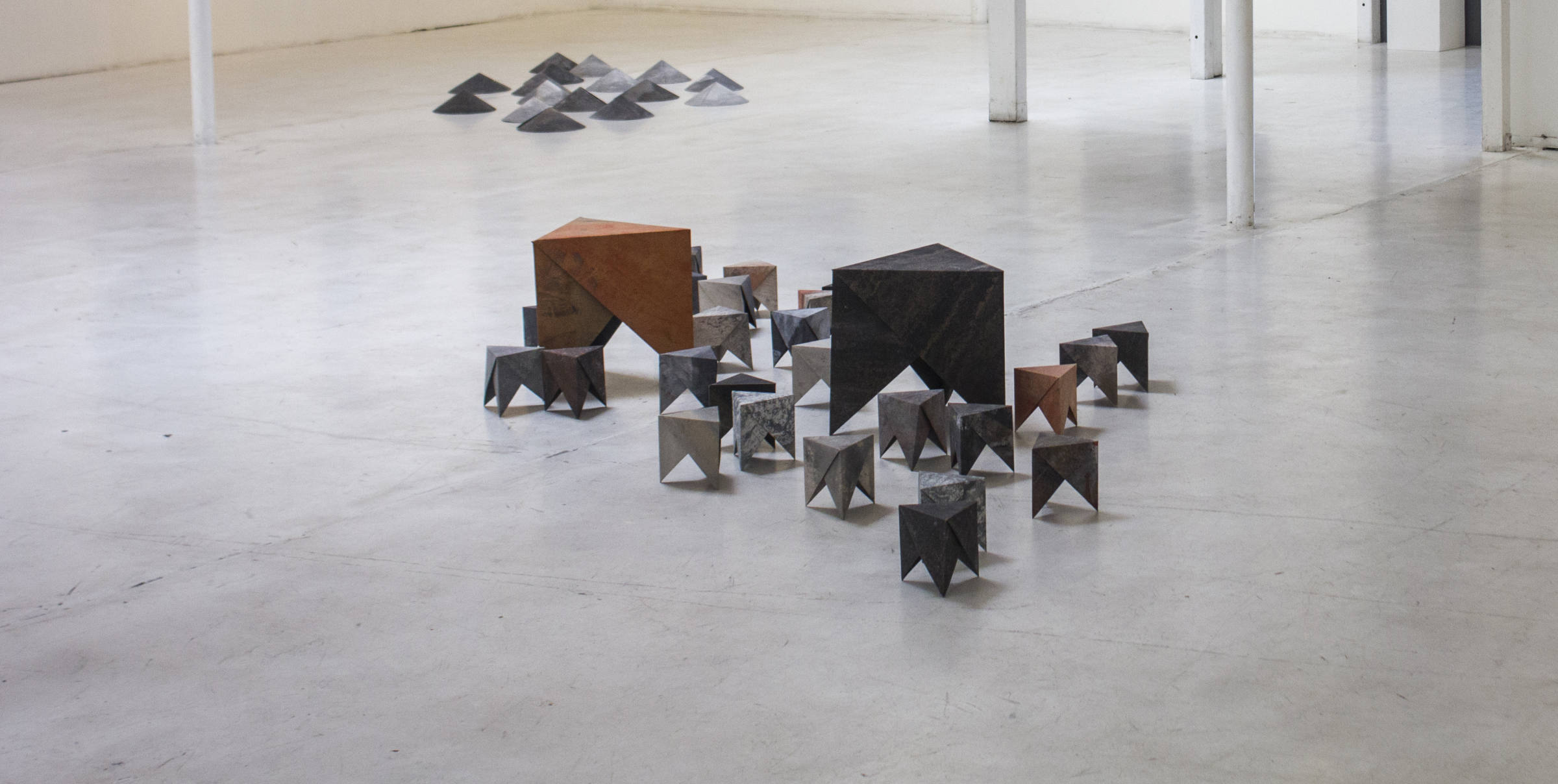 {Tripodes}, 2014