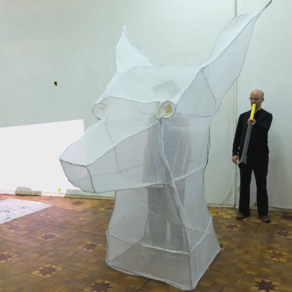 {Mad dog performance}, 2012