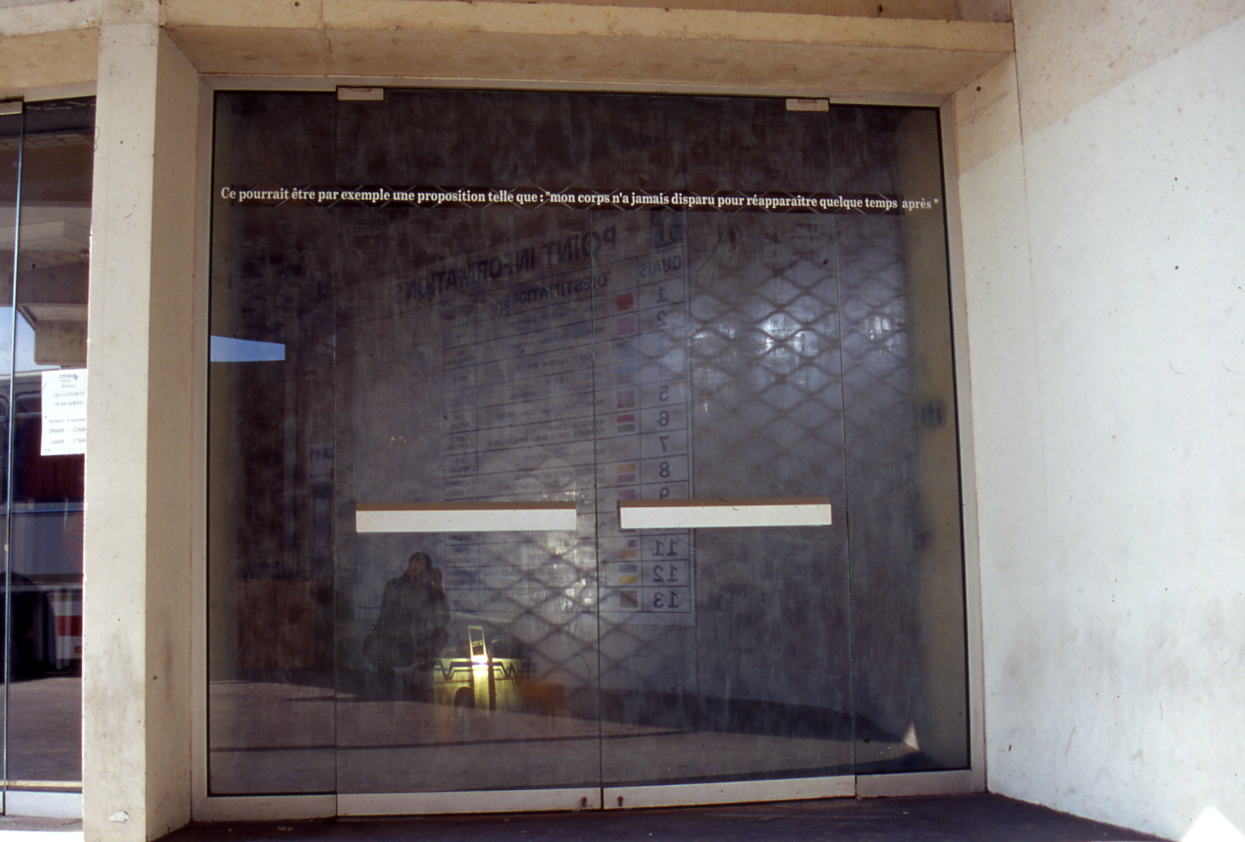 {ce pourrait être}, 1999