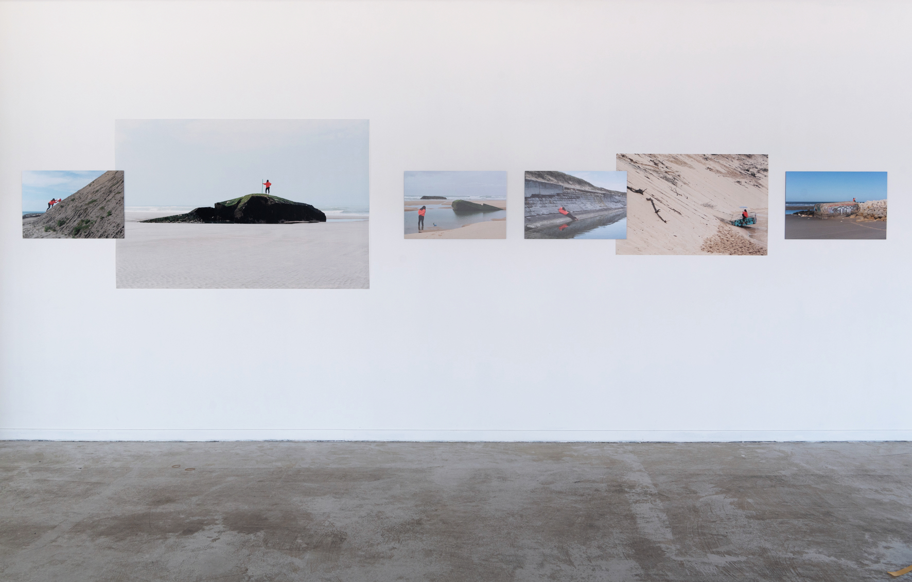 Vue de l'exposition CLÉA 2023, invitation de la 27e heure artistique, FRAC Grand Large, Dunkerque, 2022
