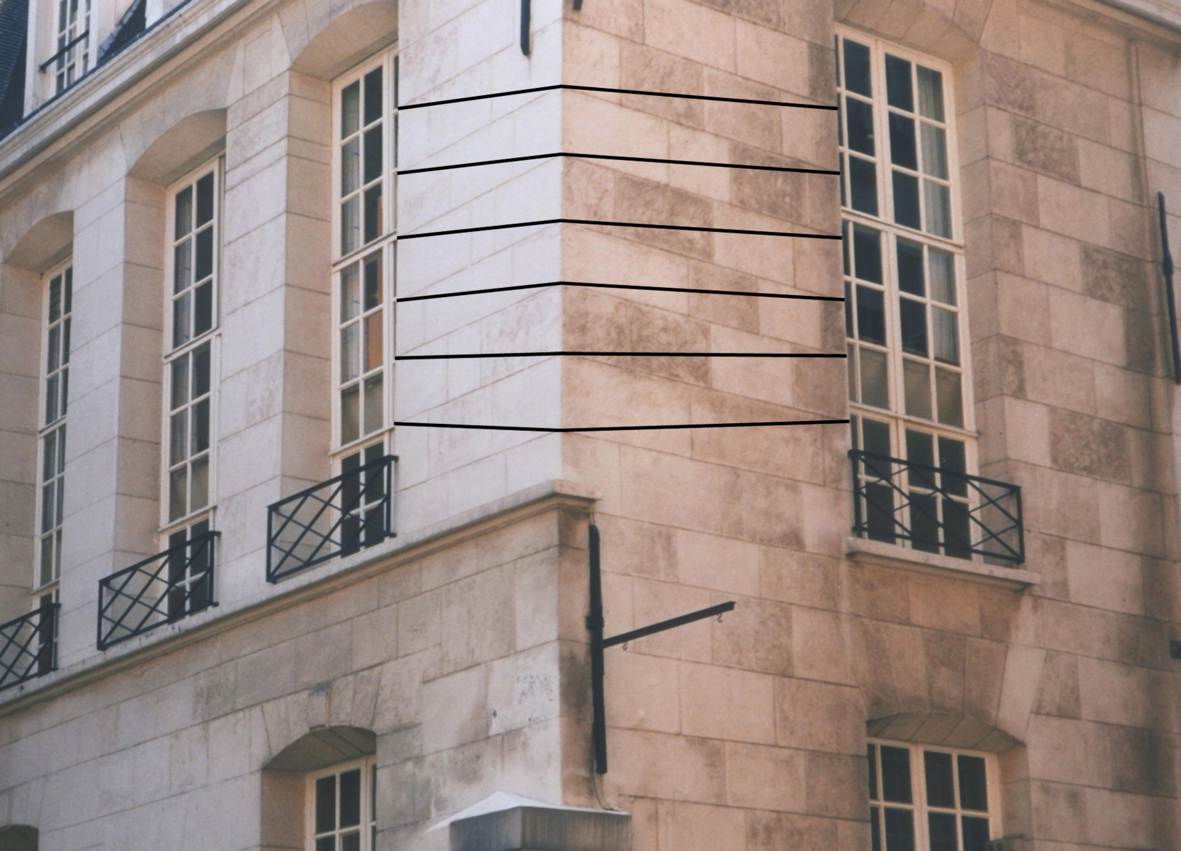 {Défier les lois perspectivistes, Paris VI}, 2004
