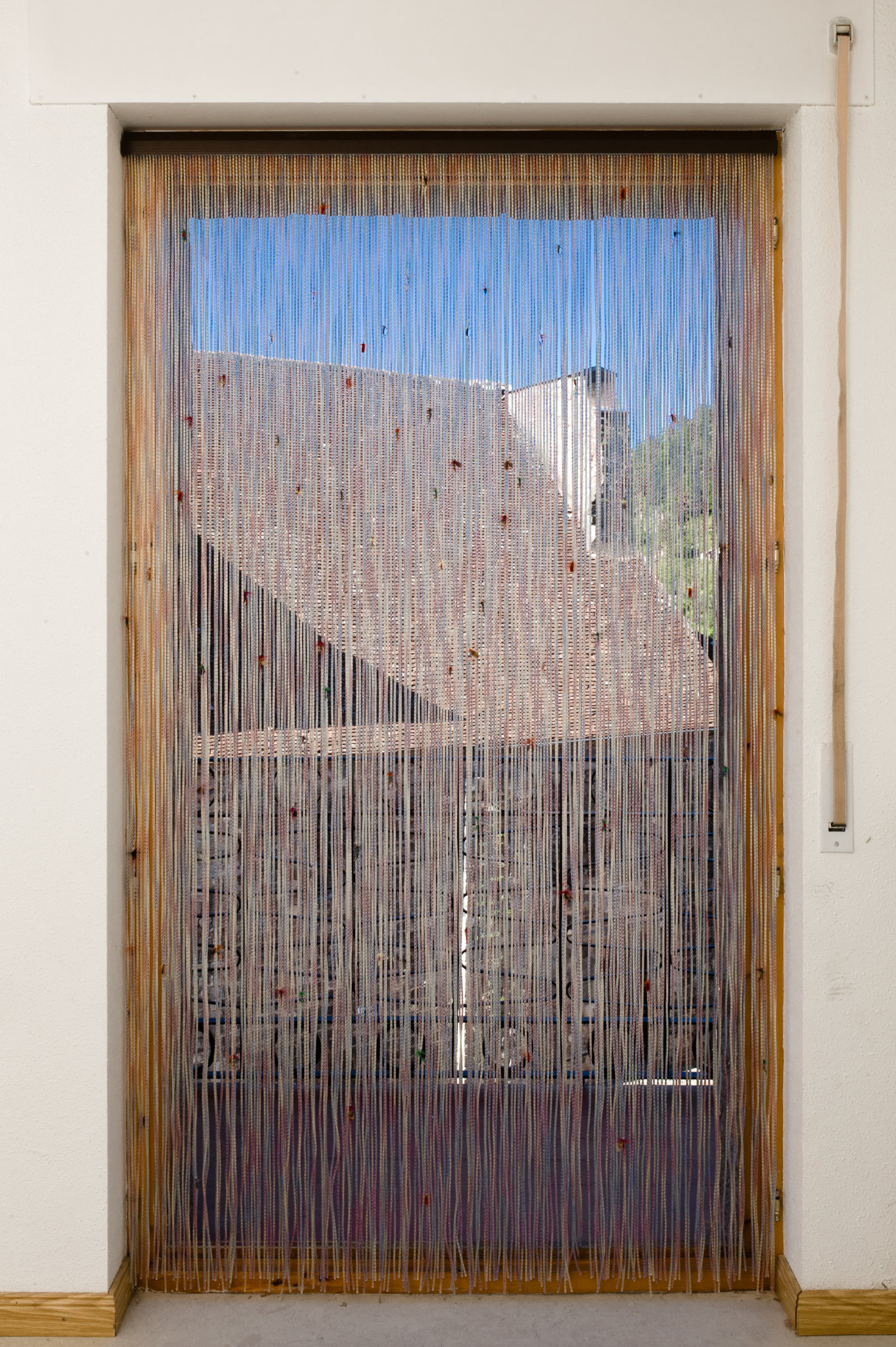 {Le seuil}, 2011