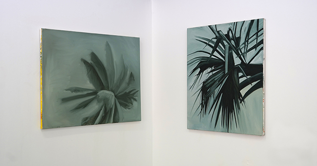 à gauche : Attraction #2, 2018 huile sur toile, 61 x 80 cm à droite : Attraction, 2018 huile sur toile, 70 x 61 cm