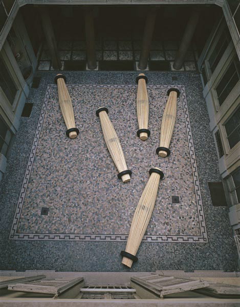 {6 colonnes,} 1984