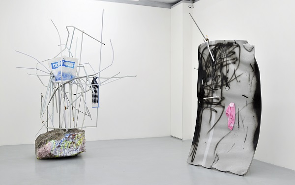 Vue de l'eposition personnelle {{From Beyond}}, 2012, Galerie Olivier Robert, Paris