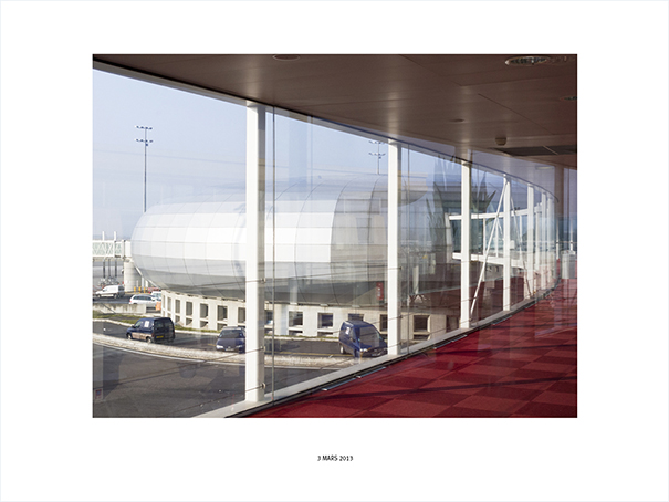 {Passage, Roissy Charles-de-Gaulle, 3 mars 2013}