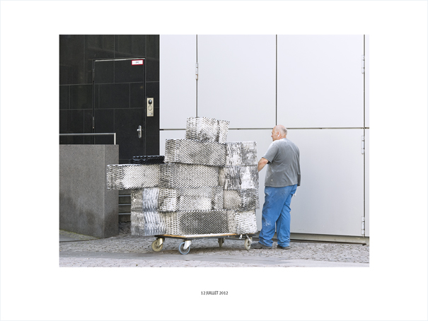 {Manutentionnaire, Düsseldorf, 12 juillet 2012}
