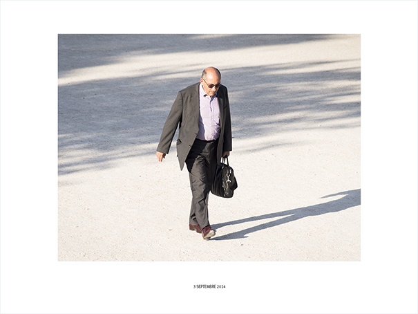 {Homme marchant, Paris, 3 septembre 2014}