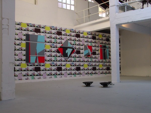 Vue de l'exposition {{ Franck Eon et Rolf Julius, }} galerie Cortex Athletico, Bordeaux, 2006