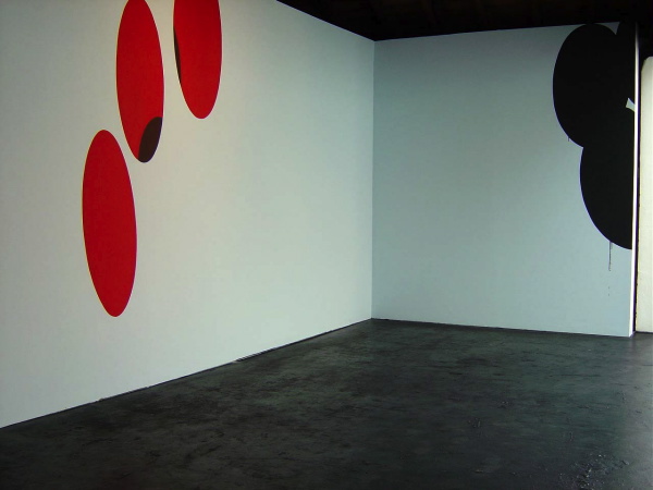 {Murale,} 2002