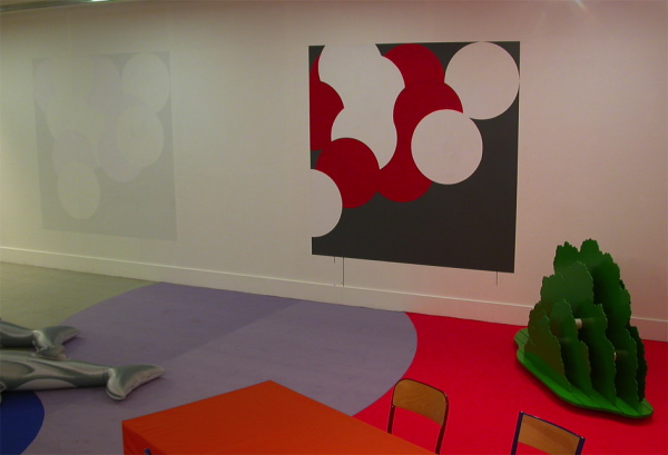 {Peinture murale sans limite,} 2004