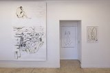 De gauche à droite : Non loin du pédiluve, 2019 Graphite, aquarelle et collage sur papier, 240 cm x 150 cm Elle, 2019 Fusain sur papier, 80 x 70 cm Lui, 2019 Fusain sur papier, 65 x 50 cm