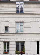 {Rétablir une symétrie à l'aide d'un rectangle noir, Paris XI}, 2005