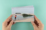 Edition de cartes postales à partir d'une sélection de photographies de la série Nos châteaux de sable ne meurent pas avec l'été