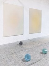 Au sol : Lucie lanzini, Perles (série), 2023