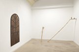 Vue de l'exposition Les jours tranquilles, Galerie Pierre Poumet, Bordeaux, 2019 L'ensemble des œuvres de l'exposition a été réalisé en bois (pin et contreplaqué).