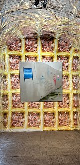 Vue de l'exposition {La lueur d'en face}, L'Avant-Poste, La Réole, 2023