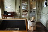 de gauche à droite : document en distribution libre (photographie et texte, 500 ex), Pierre gravée trouvée en pleine mer, L'île aux ours (tirage numérique, 25 ex.)
