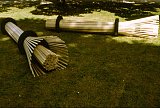 {2 colonnes,} 1985