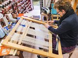 Vue d'atelier des lissières d'Aubusson Documentation de la production L'Atelier A2 avec France-Odile Perrin-Crinière, Patricia Bergereau et Aiko Konomi