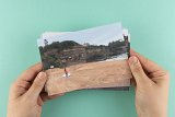 Edition de cartes postales à partir d'une sélection de photographies de la série Nos châteaux de sable ne meurent pas avec l'été