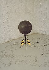 {La Bombe,} 2001