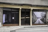 Vue de l'installation de la série Couvent de Massip - Sans titre 11, exposition de fin de résidence, dans le cadre de L'Autre Festival organisé par l'association « Derrière le Hublot », Capdenac gare (Aveyron), 2015
