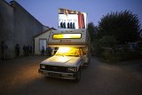 Installation vidéo Plein air, Le Collectionneur à la Fabrique Pola, Bordeaux
