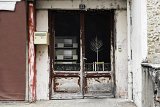 Vue de l'installation de la série Couvent de Massip - Sans titre 9, exposition de fin de résidence, dans le cadre de L'Autre Festival organisé par l'association « Derrière le Hublot », Capdenac gare (Aveyron), 2015