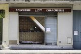Vue de l'installation de la série Couvent de Massip - Sans titre 3, exposition de fin de résidence, dans le cadre de L'Autre Festival organisé par l'association « Derrière le Hublot », Capdenac gare (Aveyron), 2015